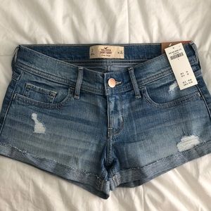 Hollister short-short low rise shorts